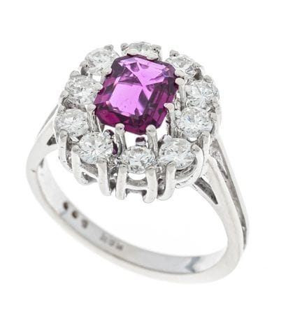 Gemstone Brilliant Ring WG 585/000 featuring a red