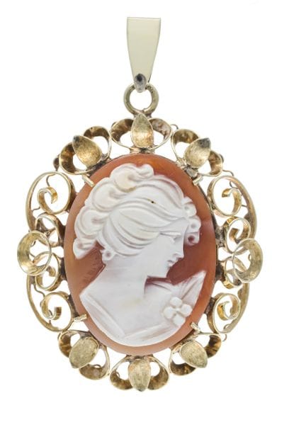 GG 500/000 cameo pendant, unmounted, certified, se