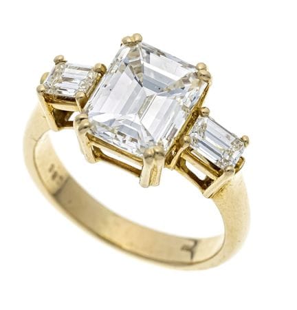 Anillo de diamantes de alta calidad GG 750/000 con