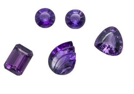 Lote de 5 amatistas, con un peso total de 32 ct: 2