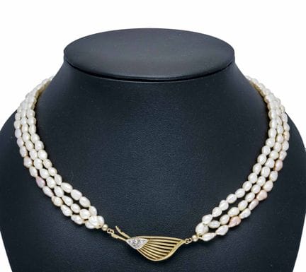 3-row freshwater pearl necklace with GG/WG 333/000