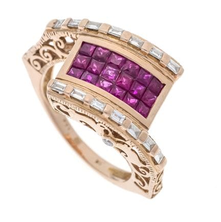 Bague design en rubis et diamants, vers 1940, RG 5