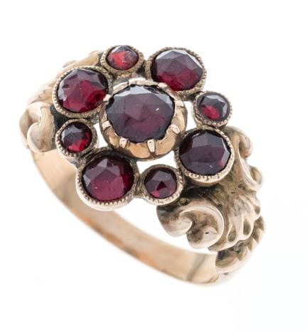 Garnet ring, GG 400/000 band, foam-gold setting, u