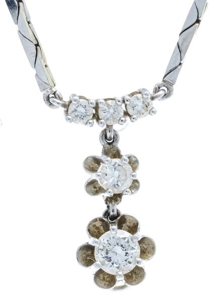 Brilliant-cut center-piece necklace WG 585/000 wit