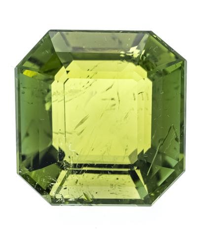 Turmalina de 37,08 ct, talla escalonada octogonal,