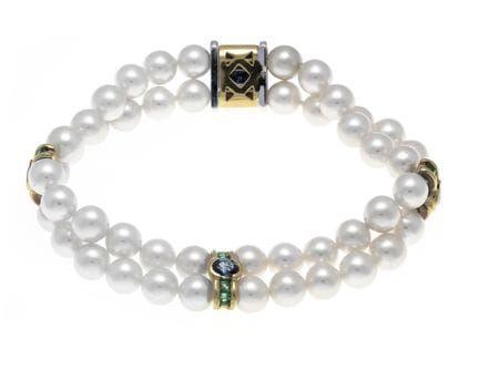 2-row Akoya pearl bracelet with a box clasp and sp