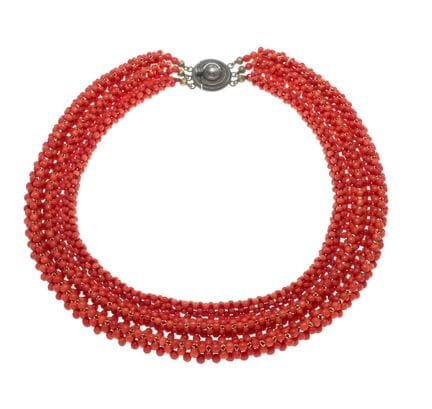3-row coral necklace with a round box clasp, 830/0