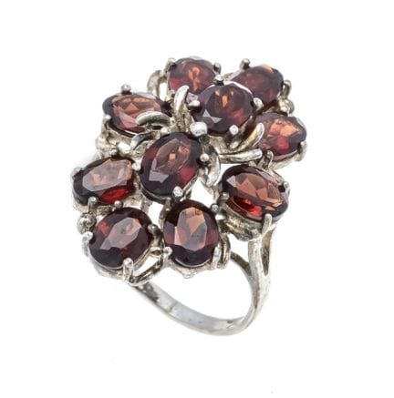 Garnet Ring, 925/000 Silver, with 10 oval-faceted 