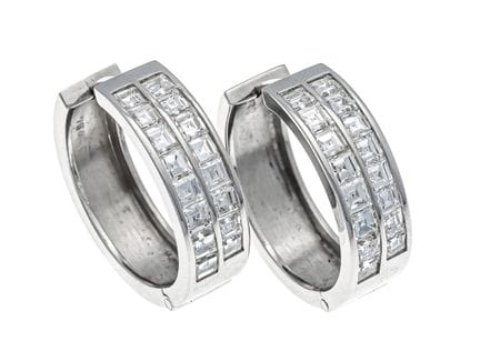 Large hinged hoop earrings WG 750/000 with 32 squa