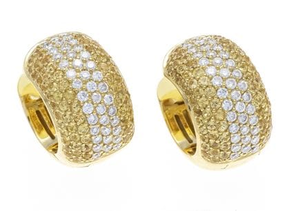 Aros de zafiro y brillantes GG 750/000 con 82 bril