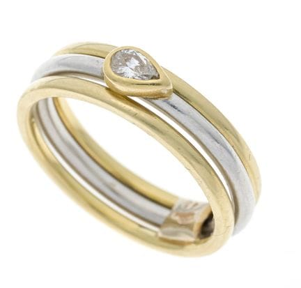 Anillo de dos piezas con diamante en forma de gota