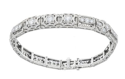 Art Deco bracelet, according to the accompanying a