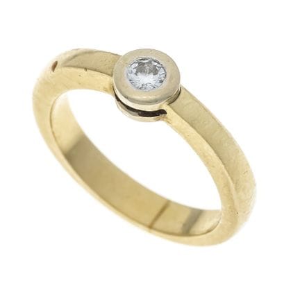 GG 750/000 solitaire diamond ring with one 0.12 ct