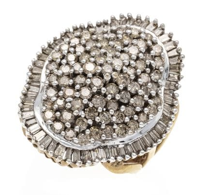 Brilliant-cut diamond ring GG 417/000 with pavé-se