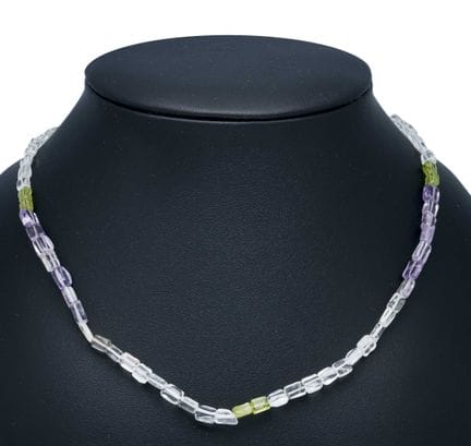 Gemstone necklace with GG 375/000 lobster clasp, f