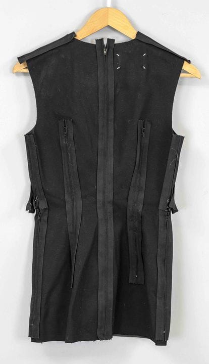Maison Martin Margiela，无袖迷你连衣裙，配有多个拉链，棉质，尺码40，有使用和