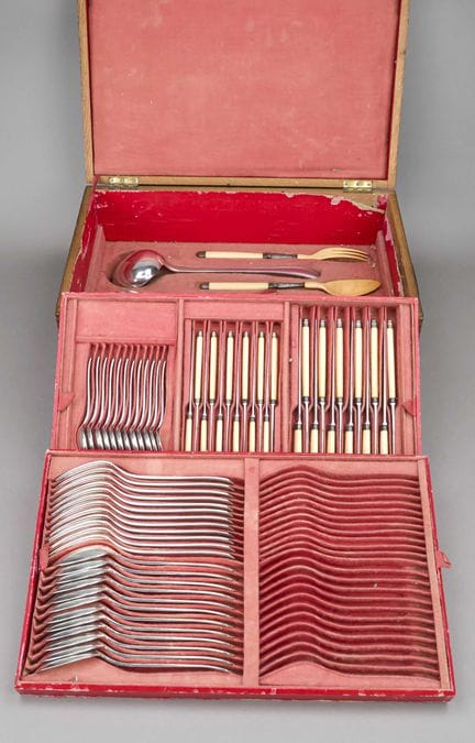 Set di posate composto da 68 pezzi, Francia, XX se