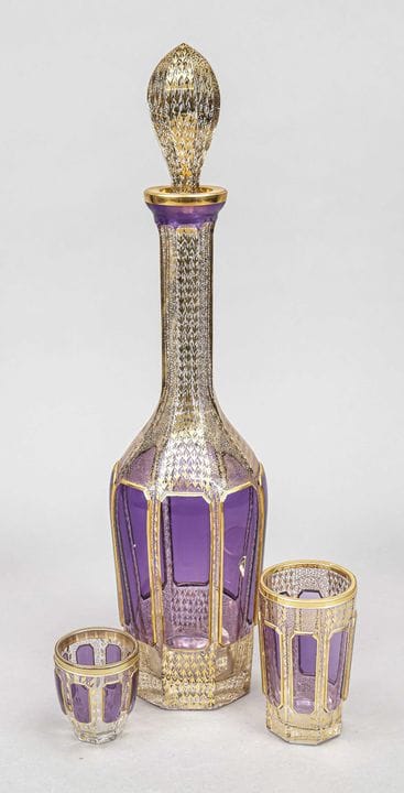 Carafe et deux verres à pied, XXe siècle, verre tr
