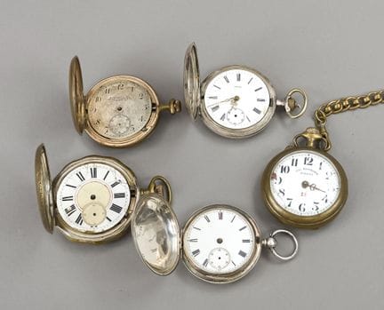 Lotto di 5 orologi da tasca con diametro fino a 57