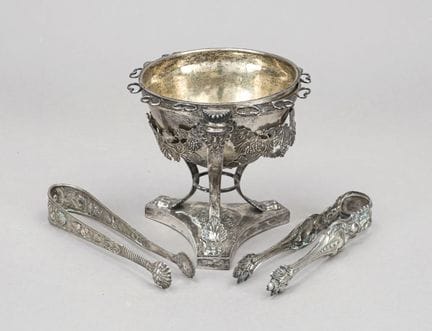 Sucrier rond et deux pinces à sucre, XIXe siècle, 