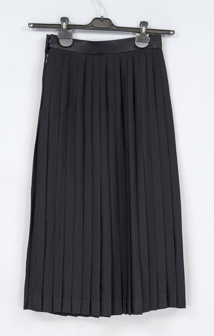 Käte Berow Couture 品牌，黑色百褶裙，合成纤维混纺面料，配纽扣和拉链，带衬裙，闪亮