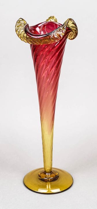 Vase, 2e moitié du XXe siècle, socle rond en forme