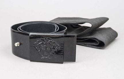 Versace, cintura larga, pelle verniciata nera, fib