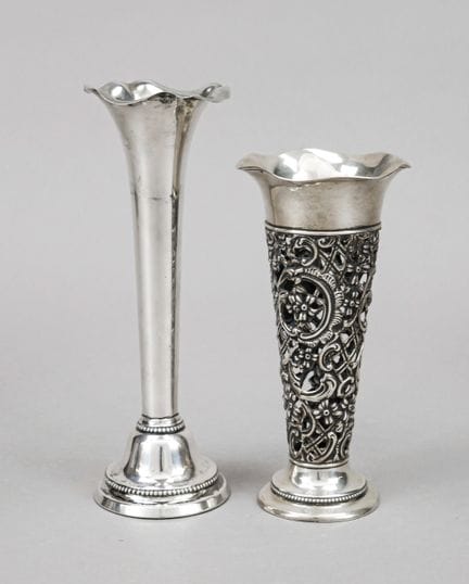Due vasi, XX secolo, produttori diversi, argento 8
