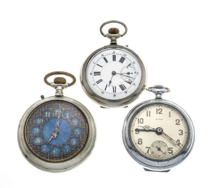 3 orologi da tasca da uomo, 1910 circa, 1 con sveg