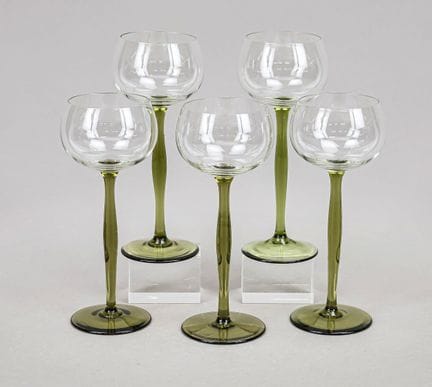 Cinq verres à vin, XXe siècle, création de Peter B