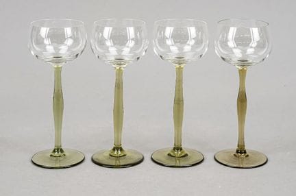 Huit verres à vin, XXe siècle, création de Peter B