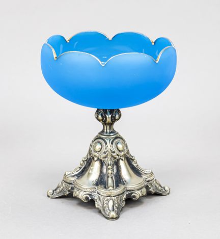Centre de table, fin du XIXe siècle, socle carré r