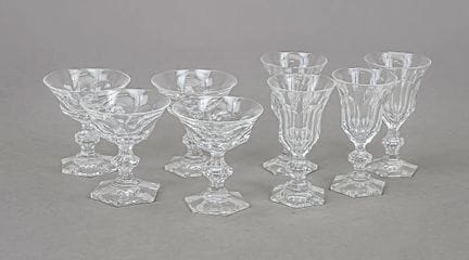 Six verres à liqueur, probablement de la marque Vi