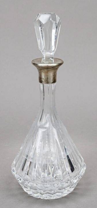 Carafe avec col en argent, XXe siècle, argent (poi
