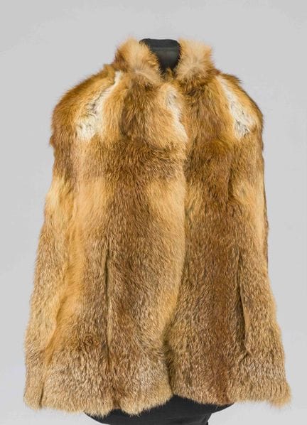 Short vintage cape, iridescent red fox fur, small 