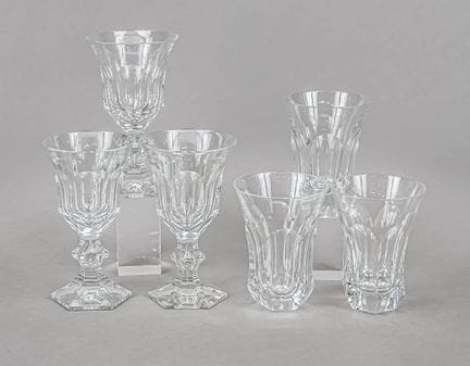 Six verres à vin et six verres à eau, probablement
