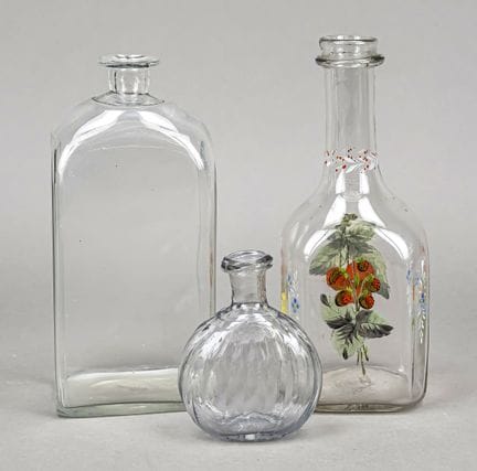 Trois bouteilles, XIXe siècle, formes et tailles v
