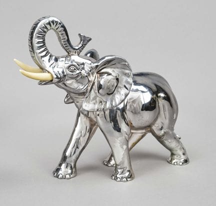 Grande elefante in marcia, Italia, seconda metà de