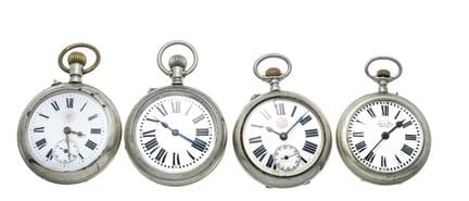 4 orologi da tasca da uomo aperti, intorno al 1900