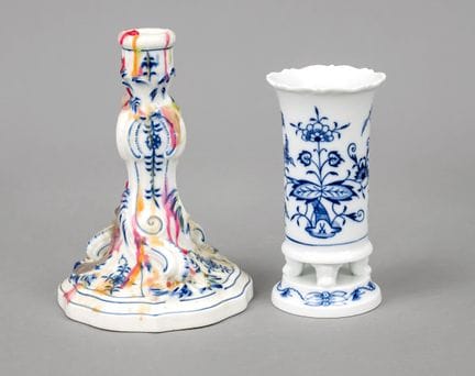 烛台和花瓶，迈森，1934年后生产的，第一和第二批，造型为“新切口”，饰有釉下蓝洋葱纹样，高15和1