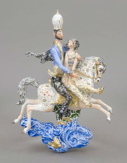 《一千零一夜》主题立体壁饰，迈森，1934年后出品，二等品，阿拉丁与谢赫拉扎德骑马，彩绘并饰以镀金，