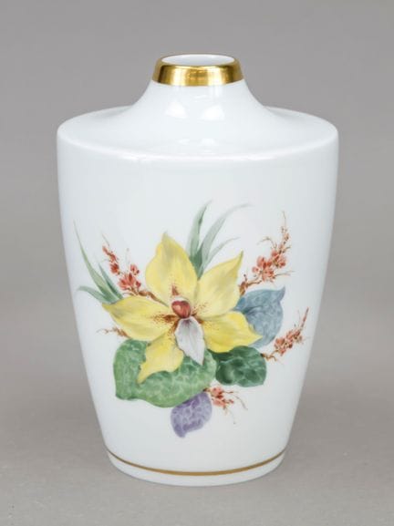 Jarrón con ramo de orquídeas, Meissen, marca poste