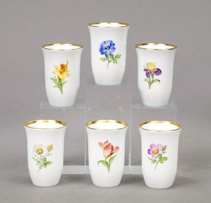 六只烈酒杯，迈森，2010-15年迈森瓷器爱好者特别版，第一批，彩绘花卉图案，金边，高5厘米，其中1