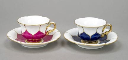 Due tazze da caffè Mokka con UT, Meissen, periodo 