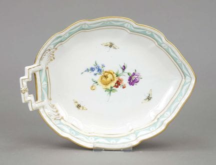 Tazza a forma di foglia, KPM Berlino, XX secolo, 1
