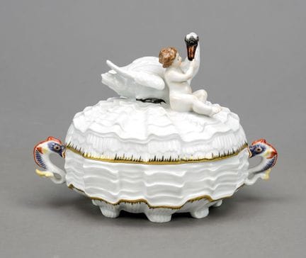 人物造型带盖罐，迈森，2000年年份标记，一级品，采用约翰·约阿希姆·肯德勒（Johann Joac