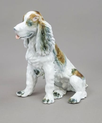 大型坐姿可卡犬，波兰，20世纪，写实风格釉下彩绘，高34厘米
