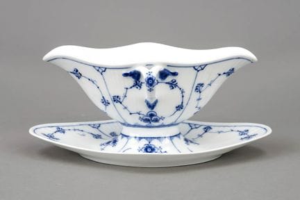 双耳酱汁壶，配坚固底座，皇家哥本哈根，丹麦，1889-1922年款，二等品，饰有釉下蓝彩“Musse