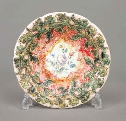 碗，迈森，1934年后出品，Deputat系列，型号C 113a，碗身环绕着浮雕叶环图案的旗帜，彩绘