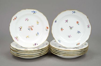 12 assiettes à hors-d'œuvre, Meissen, marque « Kna